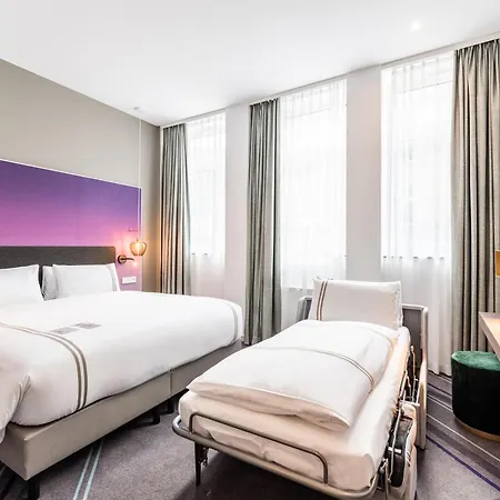 Premier Centre Hotel 3*